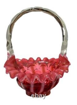 Panier Jacqueline en verre opalescent cranberry à côtes optiques Fenton Art Glass 6