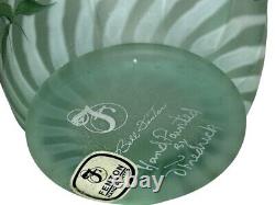 Panier en verre artistique à pois spiralés en satin opalin Fenton, peint à la main, avec tag, représentant des pois sucrés