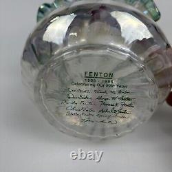 Panier en verre d'art Fenton vintage peint à la main signé, avec poignée opalescente verte.