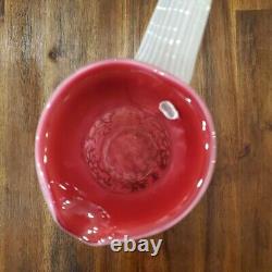 Pichet en verre Fenton Art Cranberry opalescent à motif de fougère