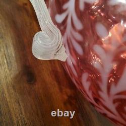 Pichet en verre Fenton Art Cranberry opalescent à motif de fougère