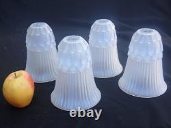 Quatre abat-jours en verre opalin vaseline Art Déco français antique