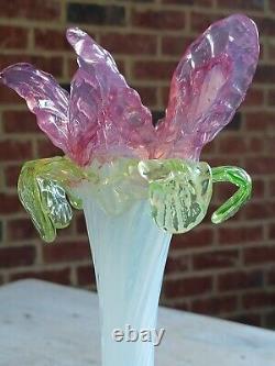RARE Paire d'anciens vases en verre art nouveau opalescent KRALIK de forme florale