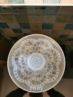 Rare Bol en verre opalescent Art Déco en arcades de Sevres français par J Landier des années 1930