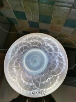 Rare Bol en verre opalescent Art Déco en arcades de Sevres français par J Landier des années 1930