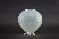René Lalique Vase Opalescent C1920 Gui