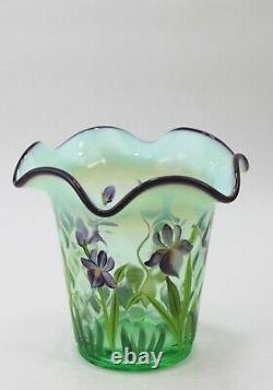 Série De Vitrines Fenton Willow Green Opalescent Vase Designer Signé