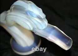 Superbe Mascotte de Voiture en Verre Art Déco Français Sabino Opalescent Bleu Gazelle