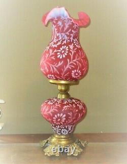 Superbe Vintage Fenton Cranberry Opalescent Fern & Daisy 22 Lampe