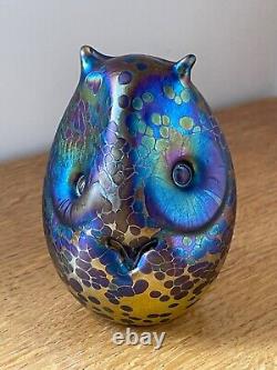 Superbe presse-papiers en verre bleu et jaune opalescent moderne de John Ditchfield