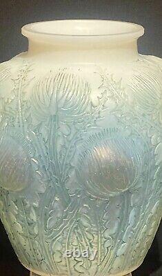 Un vase opalescent de la conception de René Lalique à Domremy par René Marcilhac No. 979