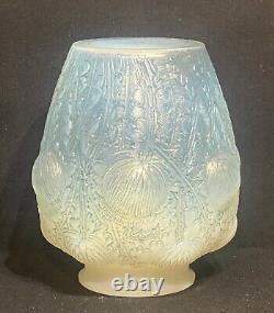 Un vase opalescent de la conception de René Lalique à Domremy par René Marcilhac No. 979