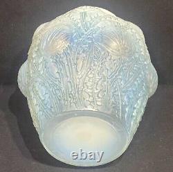 Un vase opalescent de la conception de René Lalique à Domremy par René Marcilhac No. 979