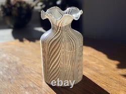 Vase Art Verre Opalescent Ribbed Spiral
