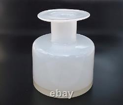 Vase Carnaby en verre d'art blanc opalin scandinave vintage