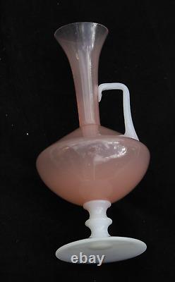 Vase Ewer en Opaline Rose italienne vintage Italie 23cm 9.06in MCM années 60