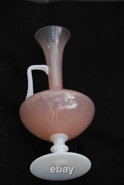 Vase Ewer en Opaline Rose italienne vintage Italie 23cm 9.06in MCM années 60