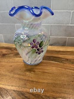 Vase Fenton Blue Crest Papillon Floral Opalescent Spirale 95ème Anniversaire 5,75