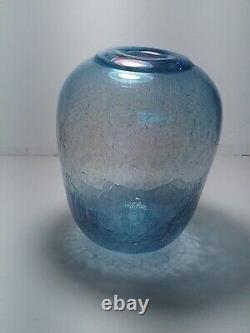 Vase Leon Applebaum, Verre Soufflé, Bleu Lumière Opalescente, Signé 6 1/2 Pouces de Hauteur