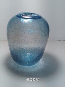 Vase Leon Applebaum, Verre Soufflé, Bleu Lumière Opalescente, Signé 6 1/2 Pouces de Hauteur