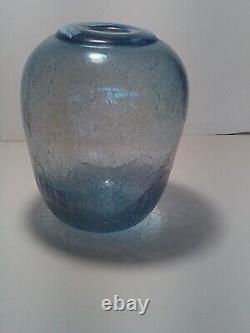 Vase Leon Applebaum, Verre Soufflé, Bleu Lumière Opalescente, Signé 6 1/2 Pouces de Hauteur