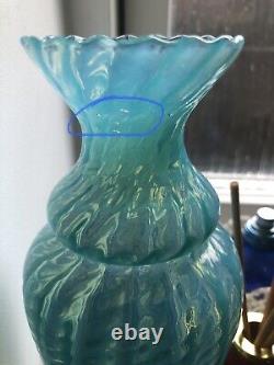 Vase Urne en verre opalin bleu turquoise italien de grande taille de style vintage Empoli en parfait état
