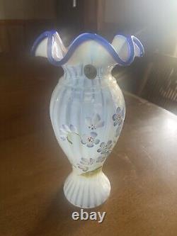 Vase Vtg Fenton en opalescent français à rayures optiques, peint à la main, signé 'Forget Me Not'