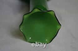 Vase à Bourgeon Opaline Vert Vintage Français ou Italien des Années 70 à Bord Festonné 20cm 8in Émeraude