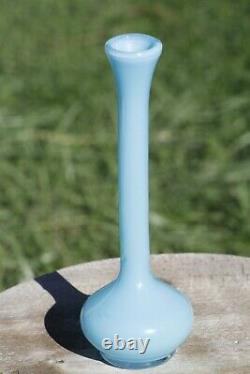 Vase à bourgeon en opaline bleue italienne vintage des années 70 20cm 7.8in Empoli