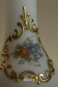 Vase à pied en opaline blanche vintage Toscane Italie avec des roses 26cm 10in 016