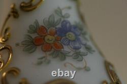 Vase à pied en opaline blanche vintage Toscane Italie avec des roses 26cm 10in 016