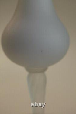 Vase à pied en opaline blanche vintage Toscane Italie avec des roses 26cm 10in 016
