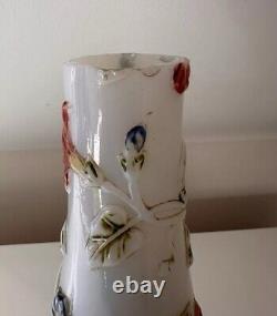Vase/bouteille floral en verre opalin Baccarat inhabituel et très rare c1900