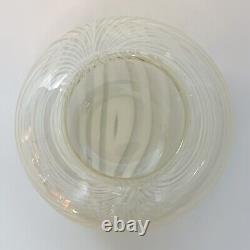 Vase d'art en verre opalescent rayé