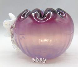 Vase en forme de bol rose en verre appliqué améthyste et opalescent de style Art Nouveau Kralik ou Harrach