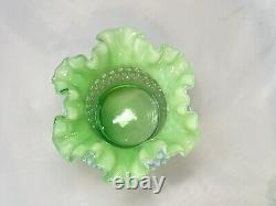 Vase en forme de rose en opaline vert lime Fenton Hobnail de 6 pouces rare et en parfait état