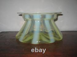 Vase en opaline rayée ARTS & CRAFTS CIRC 1880-90S