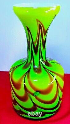 Vase en opaline style Pop Art Florence Murano Design vert années 70 Verre opaline Italie SP 350