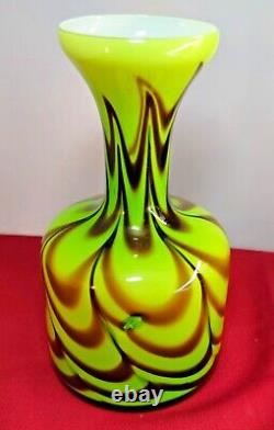 Vase en opaline style Pop Art Florence Murano Design vert années 70 Verre opaline Italie SP 350