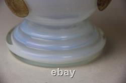 Vase en verre art opalin blanc vintage