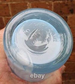 Vase en verre artistique australien époustouflant signé Richard Morrell en opaline bleue