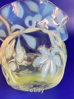 Vase en verre artistique opalescent Art-Nouveau Richardson des années 1890 rare