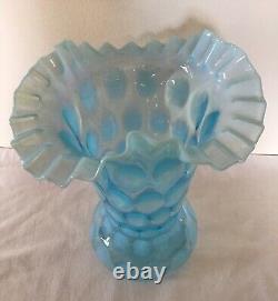 Vase en verre d'art Fenton vintage bleu opalescent à pois de monnaie M9