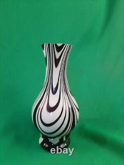 Vase en verre d'art chinois opaline MCM rare de Maple Leaf FY Dandong Glass Co. Ltd