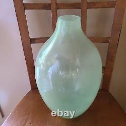 Vase en verre d'art opaline céladon jade soufflé à la main de style vintage 12 1/2