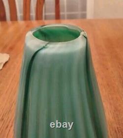 Vase en verre d'art turquoise vert opalescent à côtes Vintage Murano Ferro Italarts