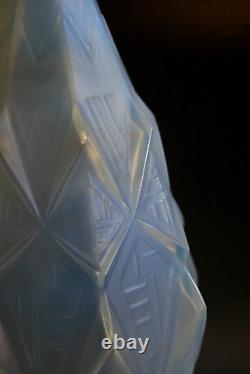 Vase en verre opalescent Losange Sabino Art Déco ancien vers 1930
