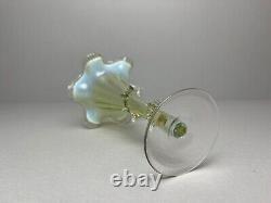 Vase en verre opalescent vaseline de style Art Nouveau de Stourbridge antique