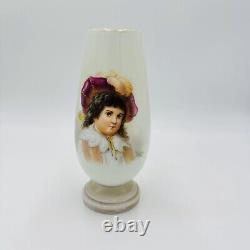 Vase en verre opalin d'art bohémien peint et signé portrait 9 pouces antique