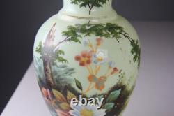 Vase en verre opalin floral peint à la main antique brille